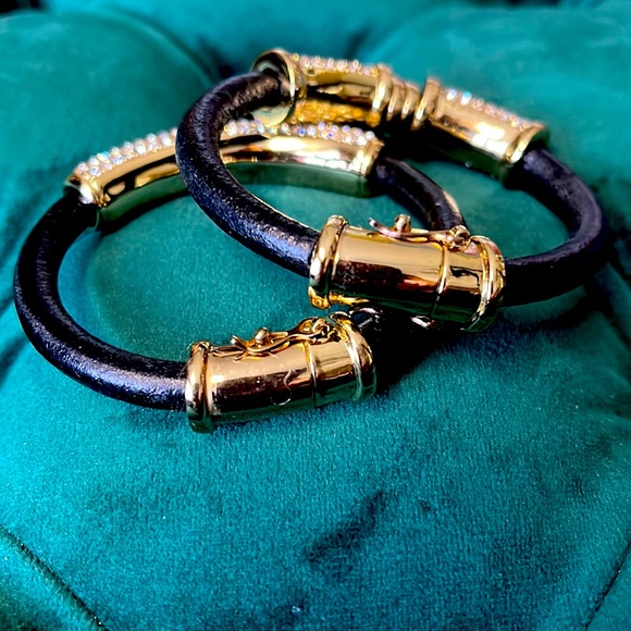 Joan Boyce Bracelet Set. White Crystals. For Small Wrist. - Picture 5 of 8